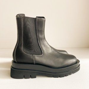 Everlane Black Leather Slip on Flat Heel Chelsea Boots 6